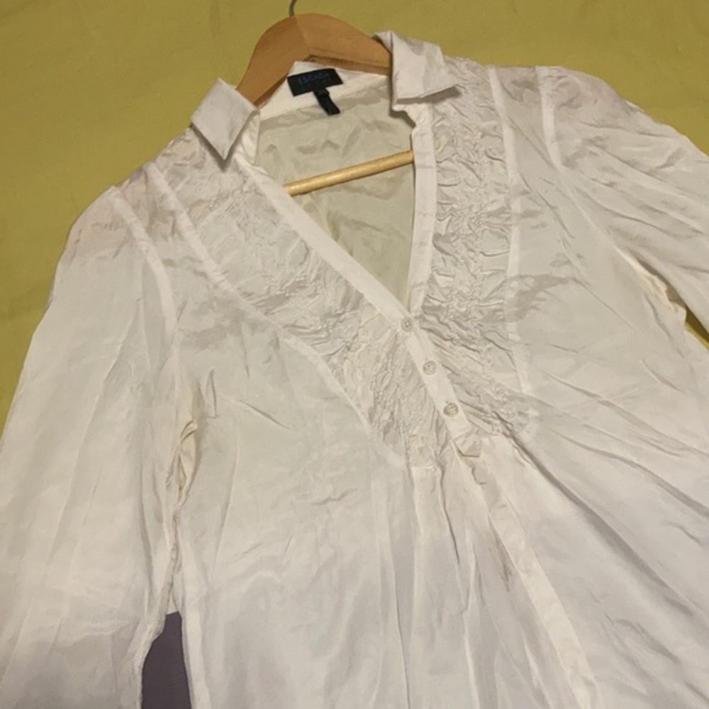 4/$20 Vintage White button up small silk cotton long sleeve